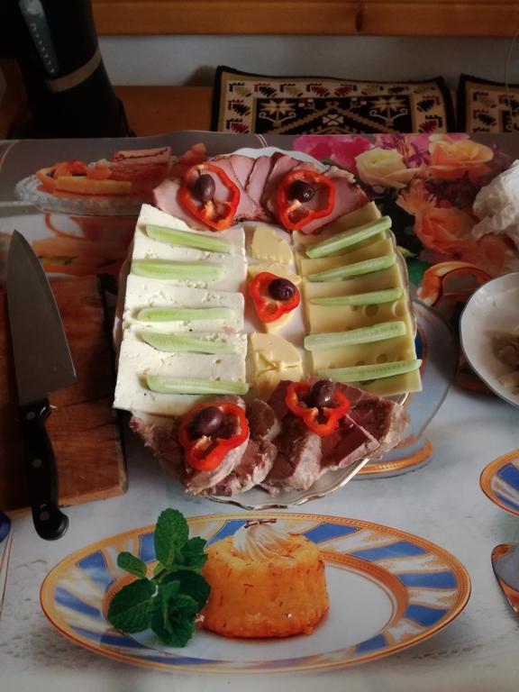 Pensiunea Flori De Camp فاترا دورني المظهر الخارجي الصورة